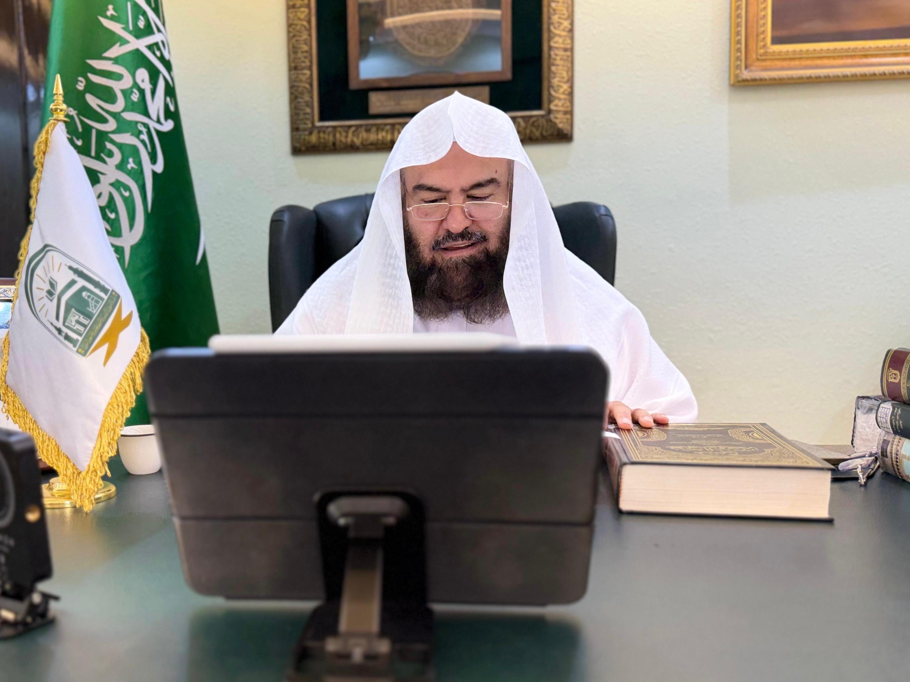 معالي رئيس الشؤون الدينية يُلقي درسًا علميًّا بجامعة الطائف بعنوان التعارض والترجيح